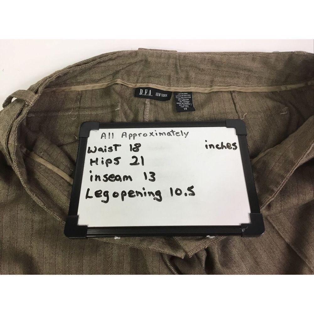 D.F.A.New York womens Shorts stretch cuffs Khaki tweed‎ Bermuda golf Size 14 - Picture 9 of 9